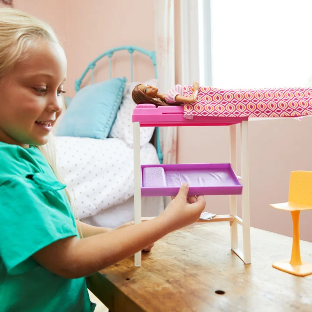 MATTEL Barbie Deluxe-Set Möbel Hochbett/Tisch Und Puppe 16 MATTEL Barbie Deluxe-Set Möbel Hochbett/Tisch Und Puppe – Bild 16