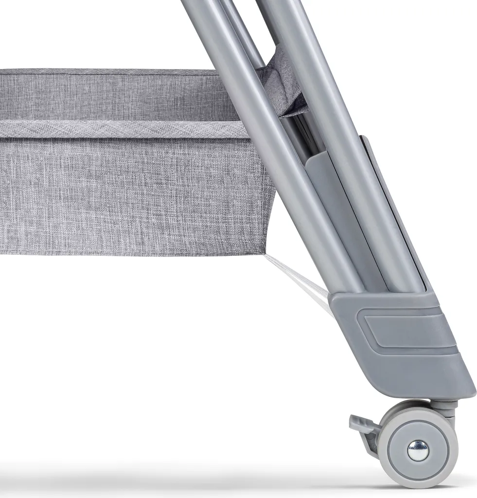 Lionelo Luna Ein Tragbares Beistellbett Mit Einer Matratze, Reisebett, Von Neugeboren Bis 9 Kg, In Der Höhe Und Der Neigung Verstellbar, 4 Rädern Mit Bremse, Befestigung Zum Elternbett 6 Lionelo Luna Ein Tragbares Beistellbett Mit Einer Matratze, Reisebett, Von Neugeboren Bis 9 Kg, In Der Höhe Und Der Neigung Verstellbar, 4 Rädern Mit Bremse, Befestigung Zum Elternbett – Bild 6