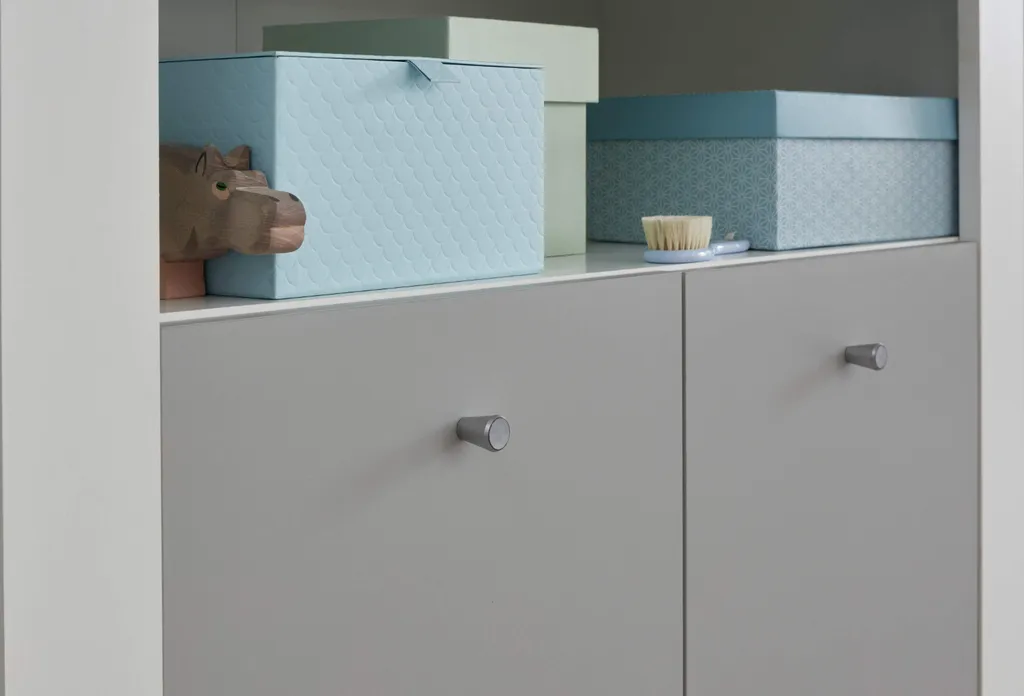 Trendteam Babyzimmer 4-teilige Kombination Pia Weiß Melamin/Lichtgrau Melamin 10 Trendteam Babyzimmer 4-teilige Kombination Pia Weiß Melamin/Lichtgrau Melamin – Bild 10