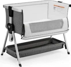 COSTWAY 3 In 1 Beistellbett & Babywiege & Reisebett Klappbar, Babybett Mit 7-Fach Verstellbarer Höhe, Tragbares Babywiege Mit Sicherheitsgurt, Netzfenster, Matratze, Bodenkorb & Rädern (Dunkelgrau)
