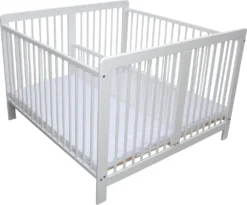 Zwillingsbett Kinderbett Für Zwillinge 2in1 Massiv Weiss Mit 2 Matratzen 120x120cm Und Trenngitter