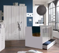 Komplett Babyzimmer Bela "Borkum" 7 Teiliges Komplett Set Mit Softclose In Weißeiche Und Leinenweiß, Babyzimmermöbel Komplett 5 Komplett Babyzimmer Bela "Borkum" 7 Teiliges Komplett Set Mit Softclose In Weißeiche Und Leinenweiß, Babyzimmermöbel Komplett -Babyfreude Deutschland Verkaufs-Shop 5bcd2c190beea0eb5df93f58c7d96e51