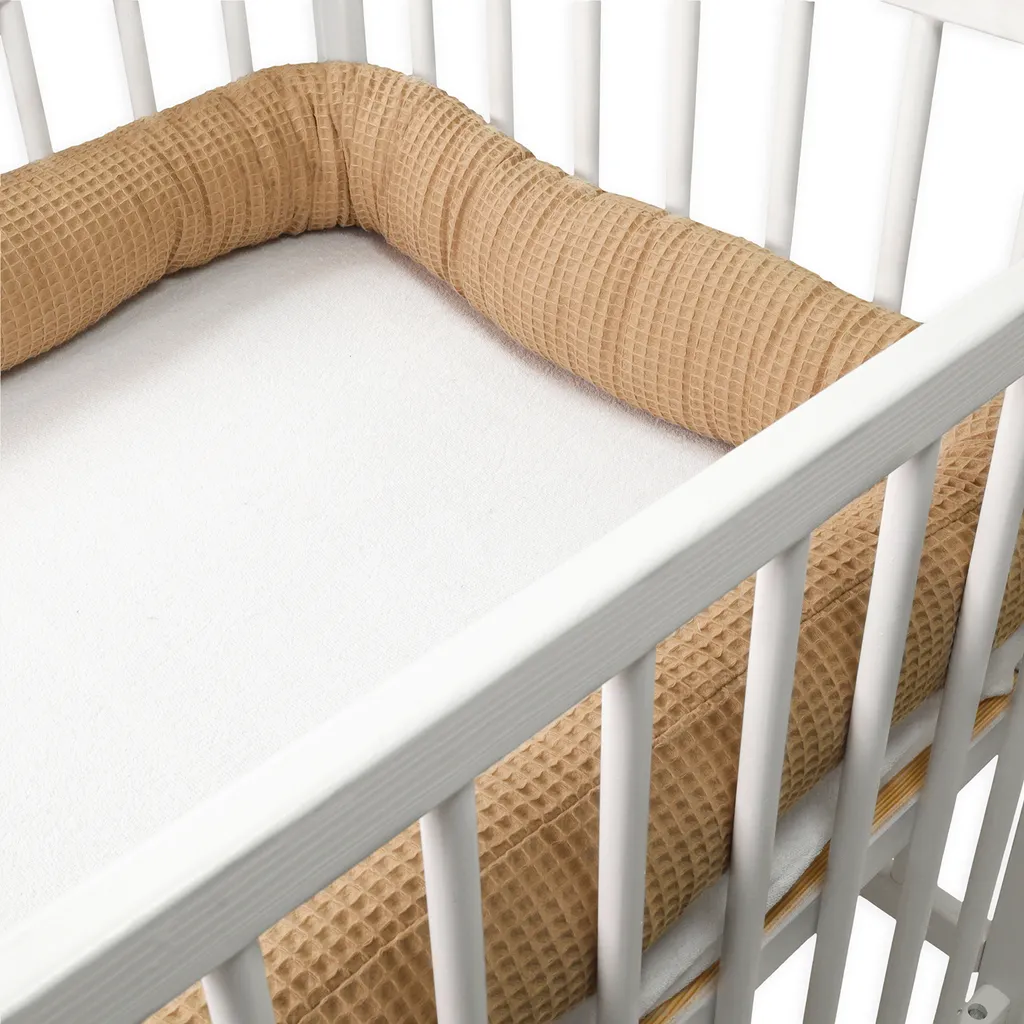 Bettschlange Baby Bettumrandung Nestchenschlange Bettrolle Für Babybett Gitterbett Beistellbett Umrandung (Braun, 200 Cm, Waffelbaumwolle) 2 Bettschlange Baby Bettumrandung Nestchenschlange Bettrolle Für Babybett Gitterbett Beistellbett Umrandung (Braun, 200 Cm, Waffelbaumwolle) – Bild 2