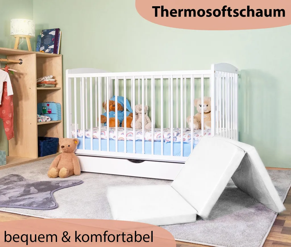 Alcube® Reisebett Matratze 60 X 120 X 5 Cm TO-GO Klappmatratze – Für Ein Baby Reisebett Oder Gästematratze Inkl. Matratzenhülle Weiß 4 Alcube® Reisebett Matratze 60 X 120 X 5 Cm TO-GO Klappmatratze – Für Ein Baby Reisebett Oder Gästematratze Inkl. Matratzenhülle Weiß – Bild 4