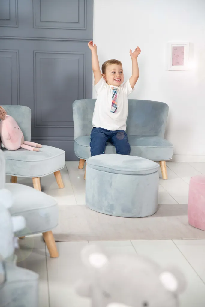 Roba Kindersofa „Lil Sofa“, Bequeme Kindercouch Mit Stabilen Holzfüßen Und Samtstoff In Sky/Hellblau 2 Roba Kindersofa „Lil Sofa“, Bequeme Kindercouch Mit Stabilen Holzfüßen Und Samtstoff In Sky/Hellblau – Bild 2