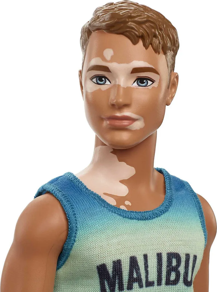 MATTEL HBV26 - Barbie Fashionistas-Puppe Ken Mit Hellbraunen Haaren Im Malibu-Tanktop 4 MATTEL HBV26 - Barbie Fashionistas-Puppe Ken Mit Hellbraunen Haaren Im Malibu-Tanktop – Bild 4