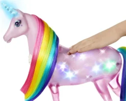 Barbie GWM78 - Dreamtopia Magisches Zauberlicht Einhorn Mit Berührungsfunktion, Licht Und Sound, Puppen Spielzeug Und Puppenzubehör Ab 3 Jahren, Reduzierte Verpackung -Babyfreude Deutschland Verkaufs-Shop cd936af2b29b63f736580af766ebf2f7