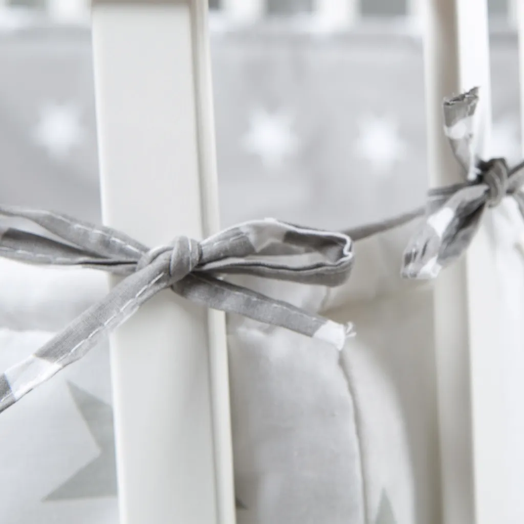 Roba Laufgitter 'Little Stars', 100x100 Cm, Sicheres Spielgitter Inkl. Schutzeinlage & Rollen, Weiß 2 Roba Laufgitter 'Little Stars', 100x100 Cm, Sicheres Spielgitter Inkl. Schutzeinlage & Rollen, Weiß – Bild 2