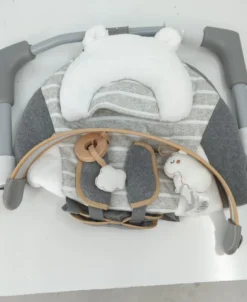 Ingenuity Baby Ingenuity, Bella Teddy Zusammenklappbare Und Tragbare Babyschaukel Mit 5 Schaukelgeschwindigkeiten, 8 Melodien, 5-Punkt Sicherheitsgurt Und Hochwertigem Plüsch Babyschaukeln Wippen 21 Ingenuity Baby Ingenuity, Bella Teddy Zusammenklappbare Und Tragbare Babyschaukel Mit 5 Schaukelgeschwindigkeiten, 8 Melodien, 5-Punkt Sicherheitsgurt Und Hochwertigem Plüsch Babyschaukeln Wippen -Babyfreude Deutschland Verkaufs-Shop d7d9e1913b3fea8815301dd0de7a3fcb