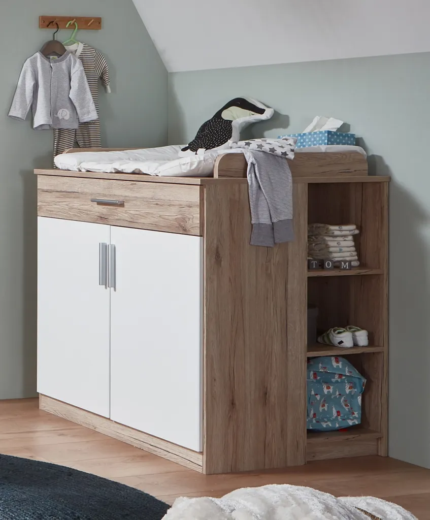 Babyzimmer Kiel 7 Teiliges Komplett Set In Weiß Und Eiche San Remo Von Wimex 2 Babyzimmer Kiel 7 Teiliges Komplett Set In Weiß Und Eiche San Remo Von Wimex – Bild 2