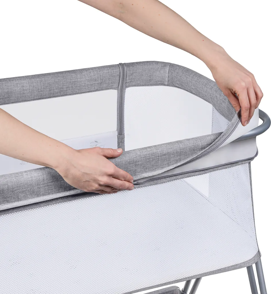 Lionelo Luna Ein Tragbares Beistellbett Mit Einer Matratze, Reisebett, Von Neugeboren Bis 9 Kg, In Der Höhe Und Der Neigung Verstellbar, 4 Rädern Mit Bremse, Befestigung Zum Elternbett 7 Lionelo Luna Ein Tragbares Beistellbett Mit Einer Matratze, Reisebett, Von Neugeboren Bis 9 Kg, In Der Höhe Und Der Neigung Verstellbar, 4 Rädern Mit Bremse, Befestigung Zum Elternbett – Bild 7